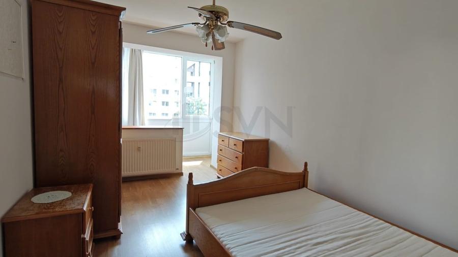 Apartament cu 3 camere semidecomandat, mobilat în Timișoara