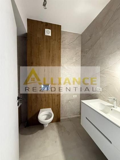 Apartament cu 3 camere decomandat în Berceni