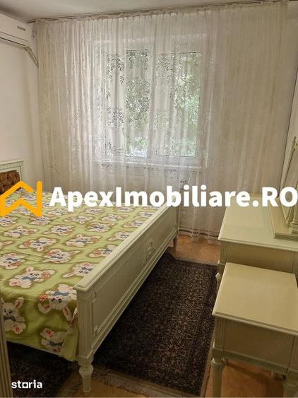 Apartament cu 4 camere semidecomandat în Crângași