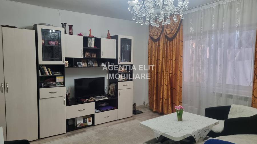 Garsonieră decomandată în Central