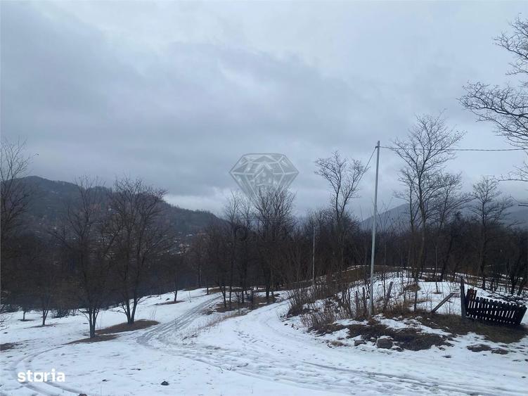 Teren de 5229 mp, în Șotrile