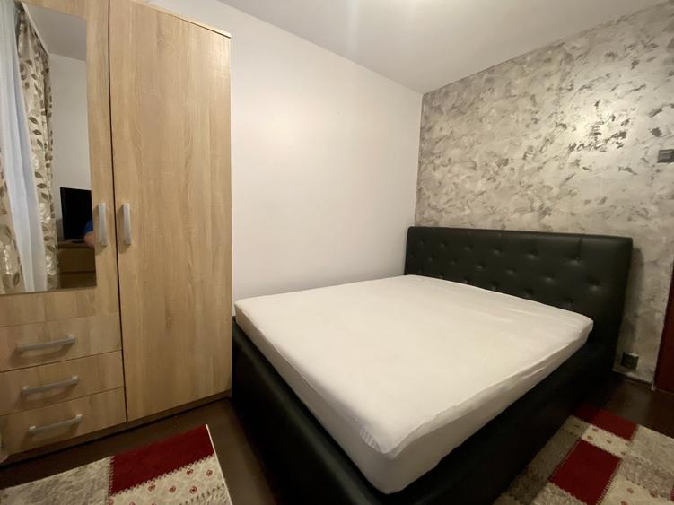 Apartament cu 4 camere semidecomandat, mobilat în Drumul Taberei