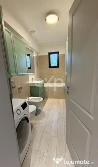 Apartament cu 4 camere semidecomandat în Ultracentral