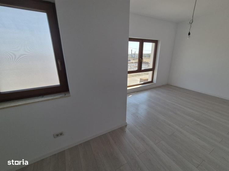 Casă cu 4 camere cu Teren 350 Mp în Central