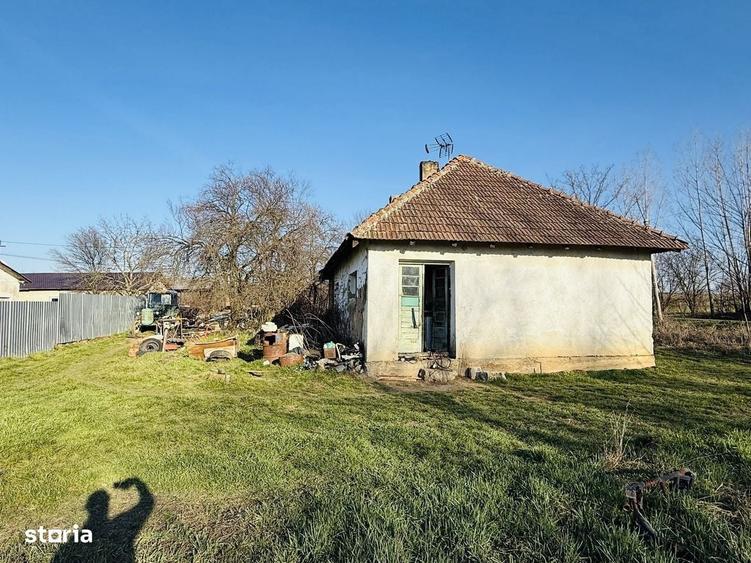Casă cu 3 camere cu Teren 94 Mp în Tăut