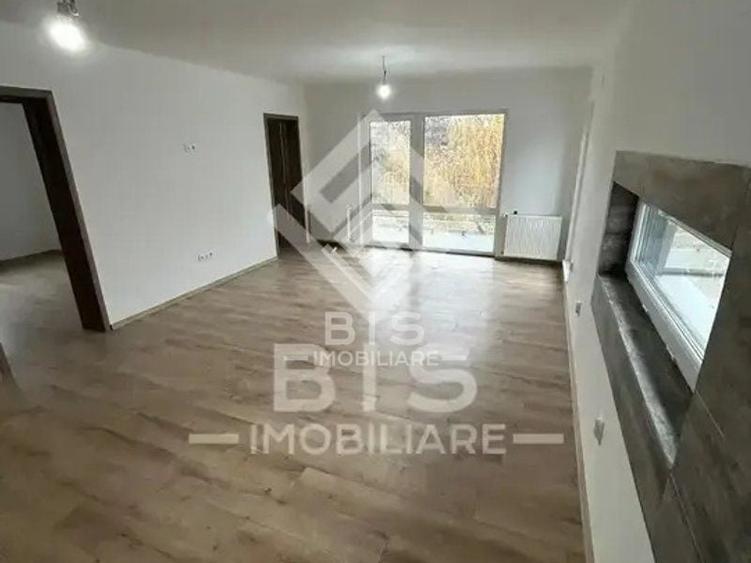 Apartament cu 4 camere semidecomandat în Vest