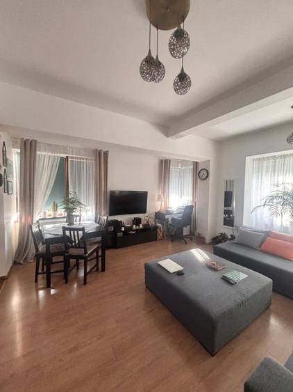 Apartament cu 2 camere decomandat, mobilat în Bucureștii Noi