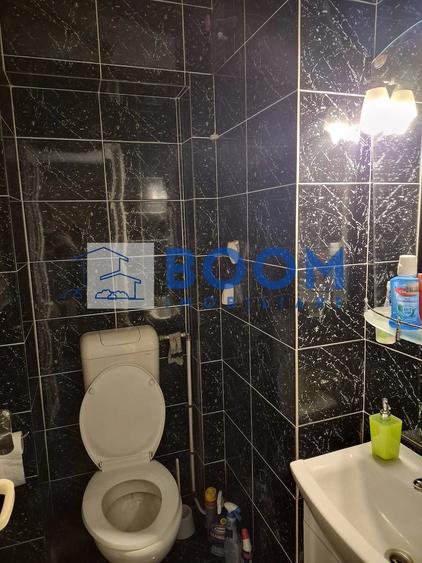 Apartament cu 3 camere în Căzănești (Râmnicu Vâlcea)