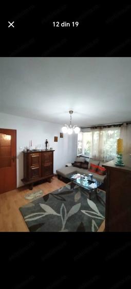 Apartament cu 4 camere semidecomandat în Exterior Vest