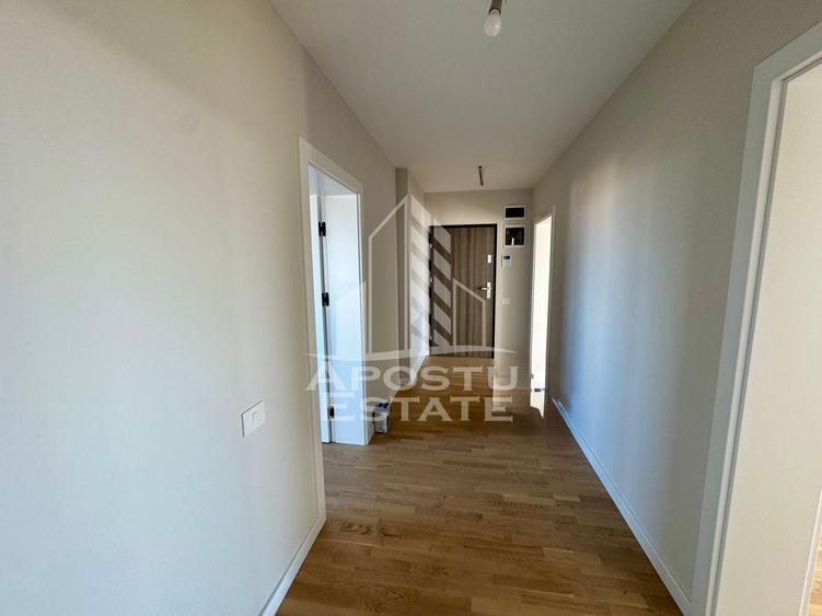 Apartament cu 3 camere decomandat în Torontalului