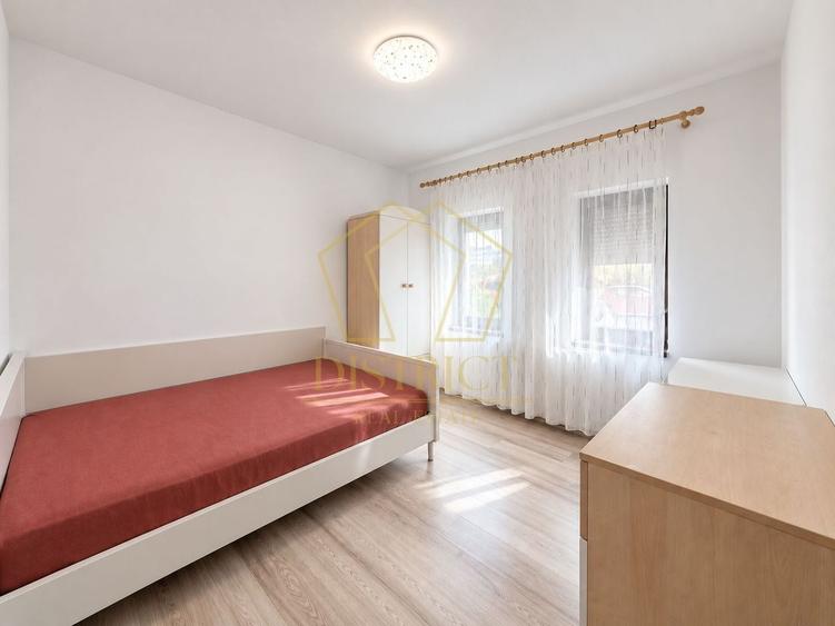 Apartament cu 3 camere semidecomandat, mobilat în Giroc