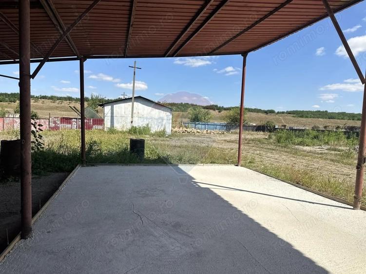 Spațiu comercial, de 640 mp, în Săvinești