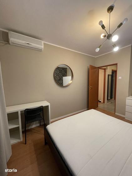 Apartament cu 3 camere decomandat în Romană