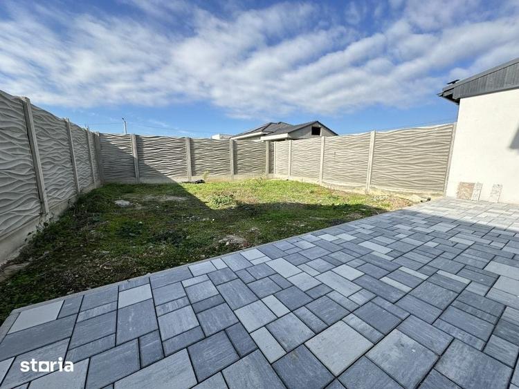 Casă cu 5 camere cu Teren 256 Mp în Ghiroda