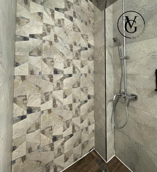 Casă individuală cu 5 camere cu Canalizare în Lumina