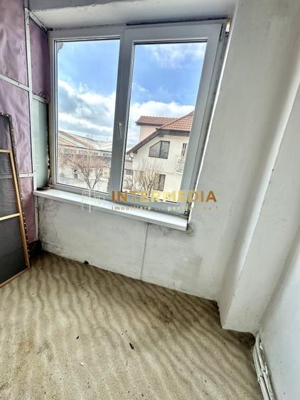 Garsonieră decomandată în Cetate
