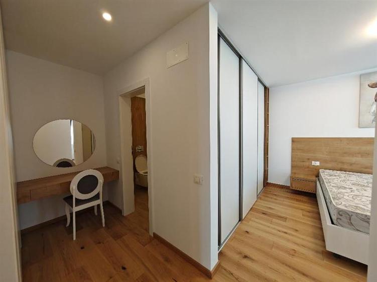 Apartament cu 3 camere decomandat, mobilat în Astra