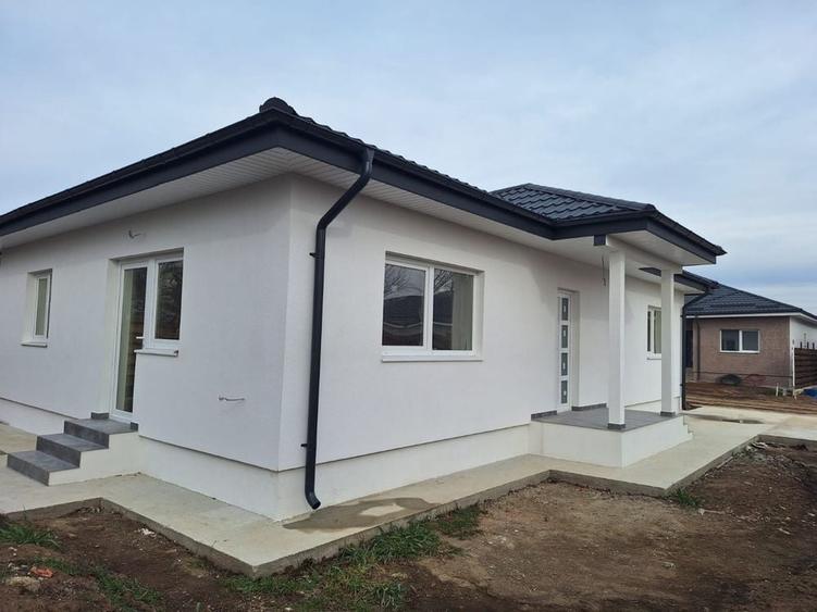 Casă cu 4 camere în Dârza