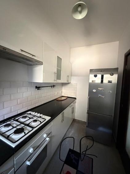 Apartament cu 2 camere semidecomandat, mobilat în Calea Călărașilor