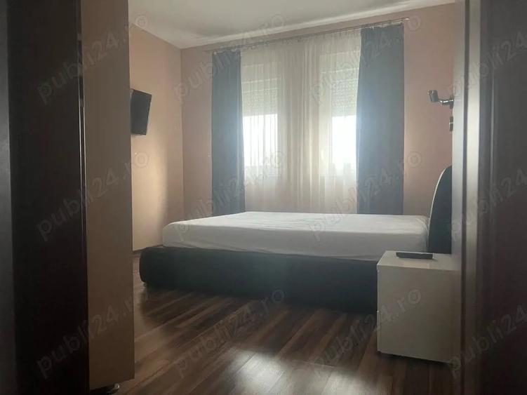 Apartament cu 3 camere decomandat în Lipovei