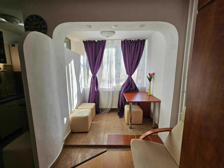 Garsonieră decomandată în Exterior Vest