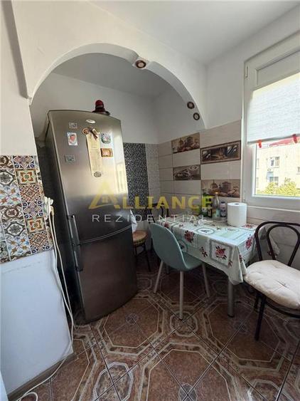 Metrou 1 Decembrie - Apartament 4 camere 2 bai - Gata de mutare - 11