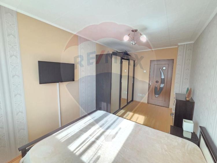 Apartament cu 2 camere decomandat, mobilat în Ultracentral