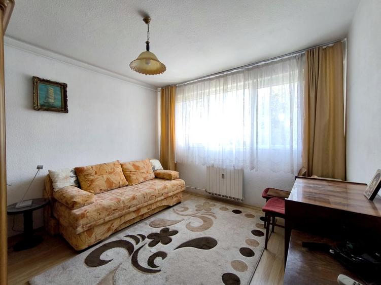 Apartament cu 2 camere decomandat în Drumul Taberei