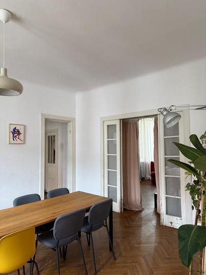 Apartament cu 4 camere circular, mobilat în Grădina Icoanei