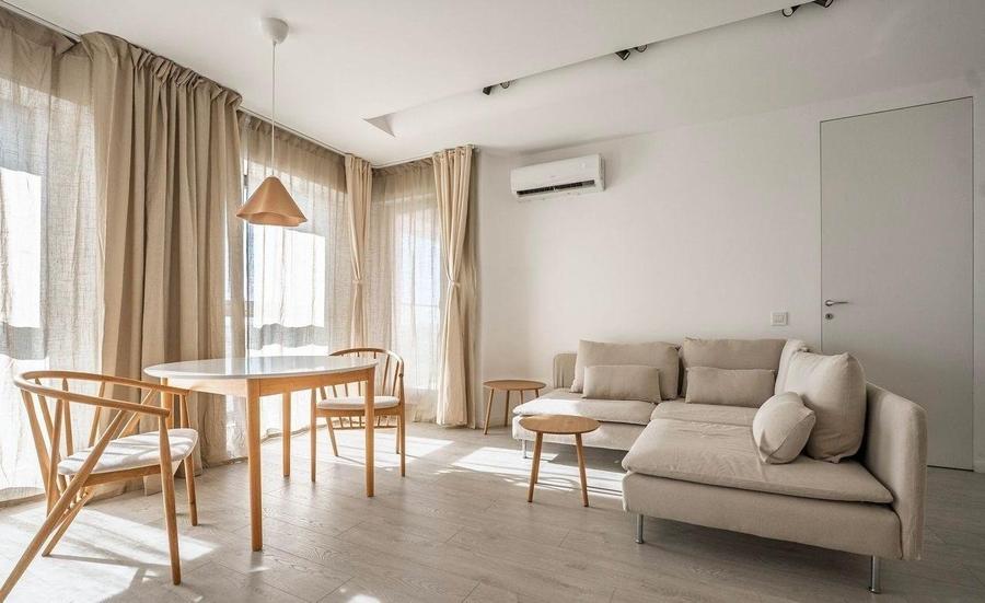 Apartament cu 2 camere semidecomandat, mobilat în Viilor