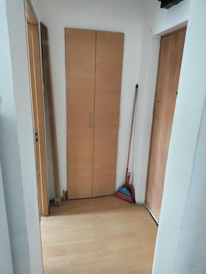 Apartament cu 3 camere decomandat în Păcurari