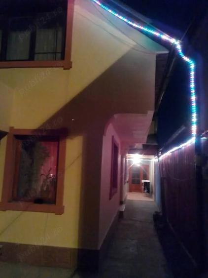 Casă cu 4 camere în Central