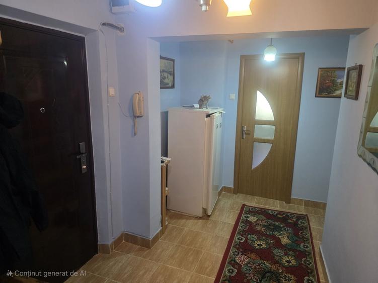 Apartament cu 3 camere decomandat în Victoriei