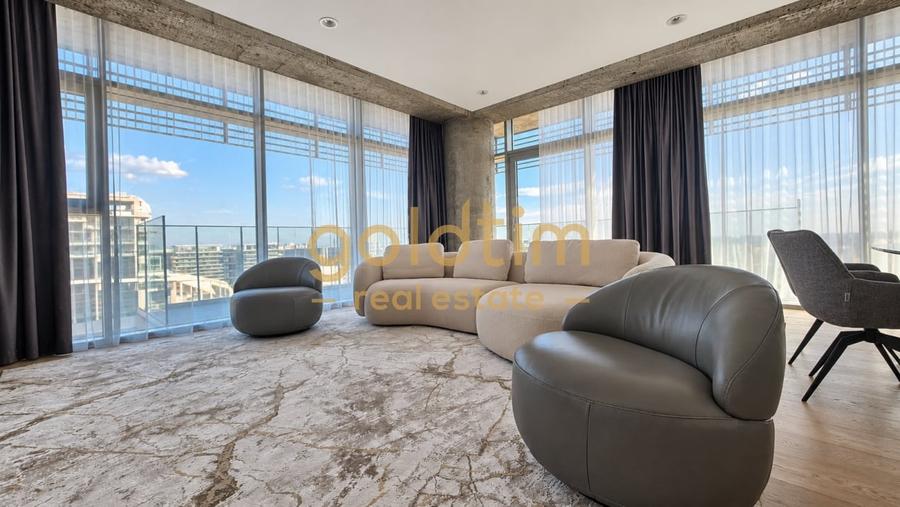 Apartament cu 4 camere semidecomandat, mobilat în Floreasca