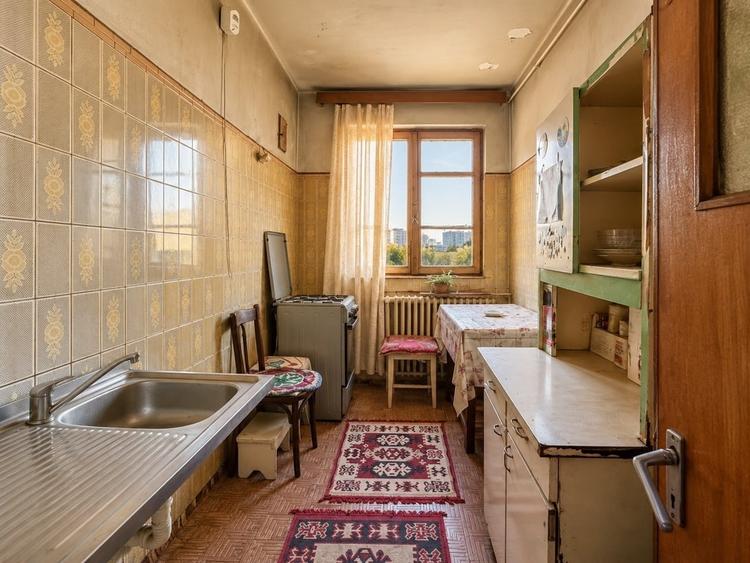 Apartament cu 3 camere circular în Drumul Taberei