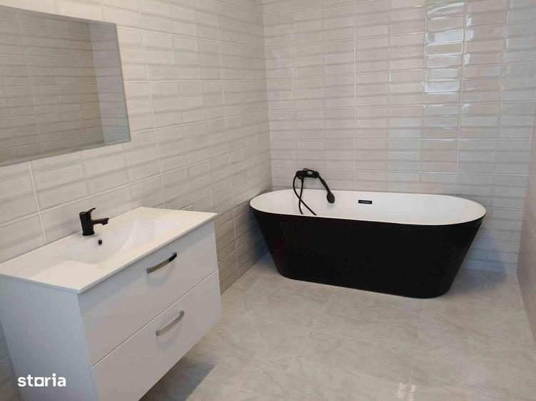 Casă cu 5 camere cu Teren 280 Mp în Brătianu