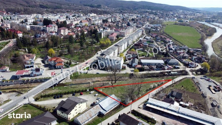 Teren de 1605 mp, în Curtea de Argeș