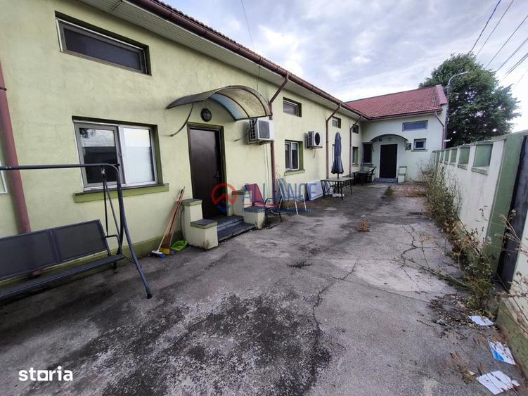 Casă cu 5 camere semidecomandat cu Teren 295 Mp în ICIL