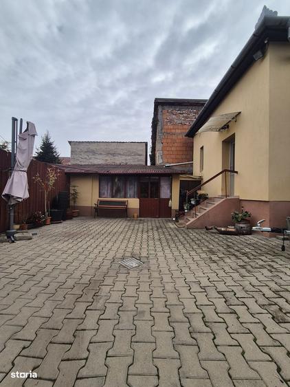 Casă cu 3 camere în Pârneava