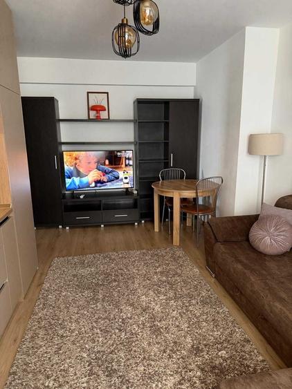 Apartament cu 3 camere decomandat în Valea Adâncă