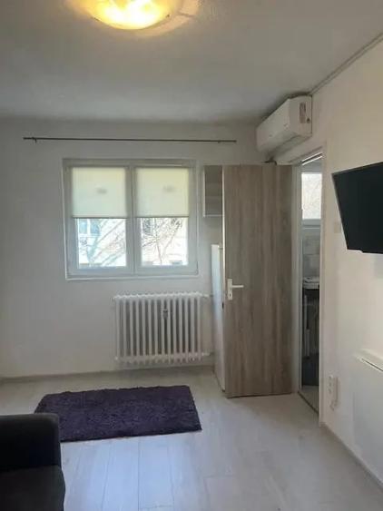Garsonieră semidecomandată în Decebal