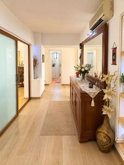 Apartament cu 3 camere decomandat, mobilat în Central