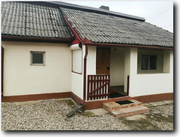 Casă cu Teren 1500 Mp în Roșiori