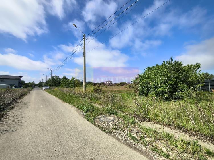 Teren Construcții intravilan de 750 mp, în 1 Decembrie