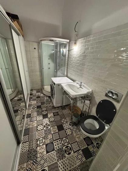 Apartament cu 2 camere semidecomandat, mobilat în Central