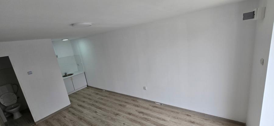 Garsonieră decomandată în Central