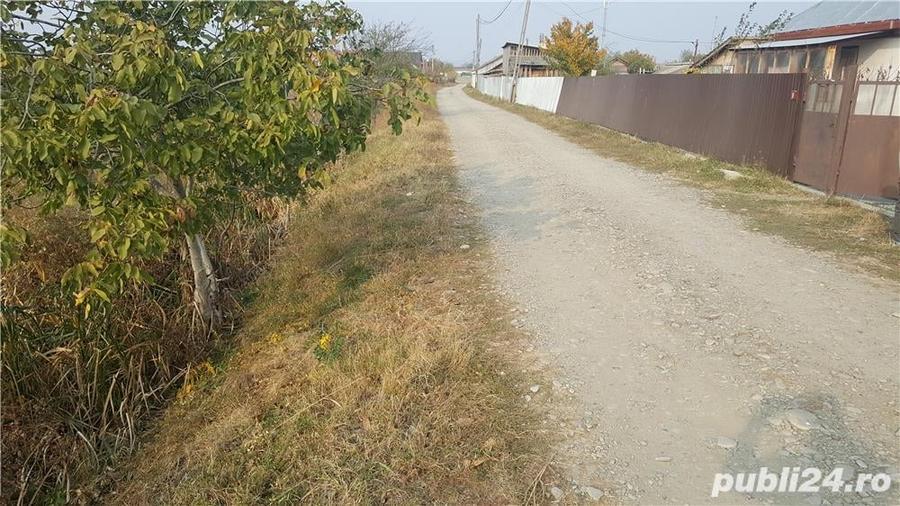Vand inchiriez intravilan Golesti,la 3 km de Focsani, 23 m deschidere DN2 E85,17euro mp - 1