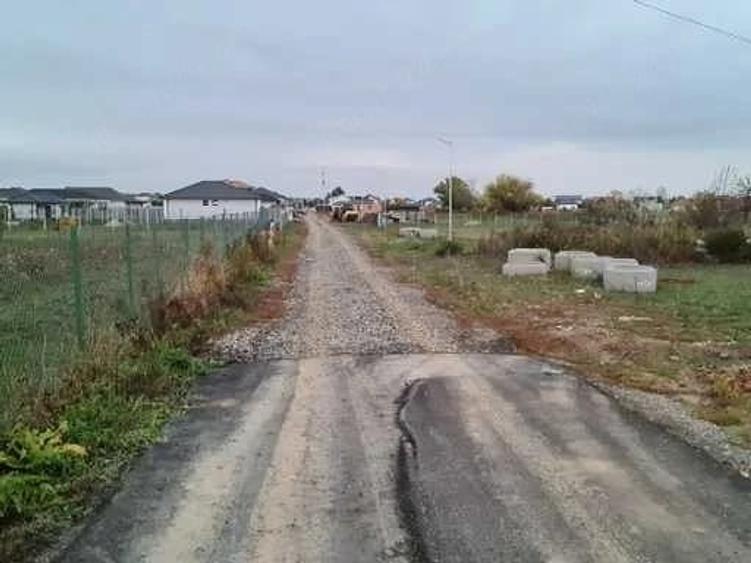Teren de 675 mp, în Păulești