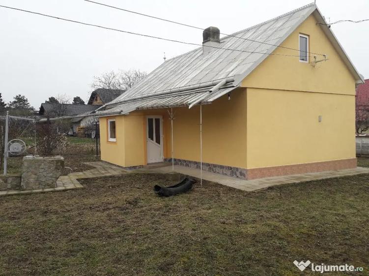 Casă cu 3 camere cu Teren 1800 Mp în Plopeni