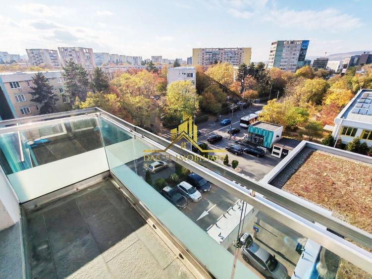 Apartament cu 3 camere semidecomandat, mobilat în Gheorgheni